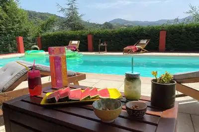 Image de Partie de villa provençale avec piscine à 15min de Nice 6 pers. animaux acceptés