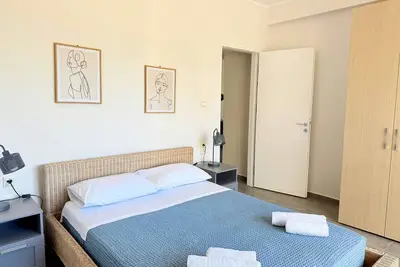 Image de Cinquante nuances de bleu à 10 secondes de la mer 5pl 2bd 2ba