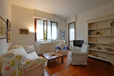Image de Merveilleuse maison de vacances privée avec Wifi, Tv, terrasse et parking, près de Forte Dei Marmi
