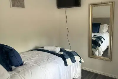 Image de Lavish 3 story house with full of comfort