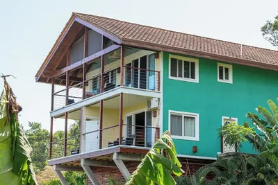 Image de Luxury Oasis 2-bedroom King suites in amazing West Bay w/ Ac, WiFi pool & Beach