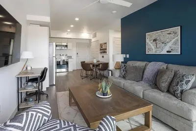 Image de Landing | Stunning 2bd, Pool, Gym