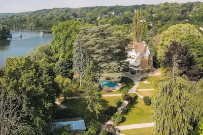 Image de Manoir des 3 cèdres - 35 minutes paris - Piscine - Spa -Tennis - 23 personnes