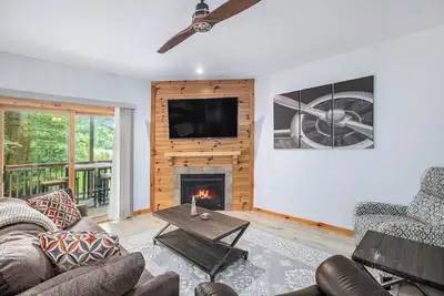 Image de Centrally Located 2 Bedroom 2 Bath Condo at Schuss Mountain on 2nd Tee Box!