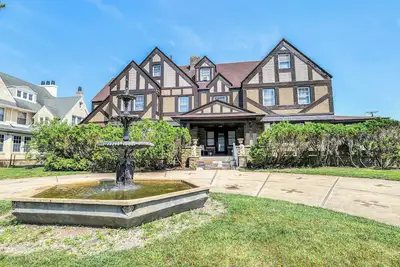 Image de Gorgeous Mansion At the Beach