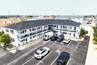 Image de Cozy 1-bedroom condo with WiFi, Ac in charming Lavallette