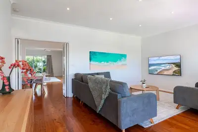 Image de The Farmer's Retreat - Prime Kiama Location – 3 bedroom home between Surf and Kendalls Beaches