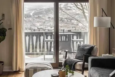 Image de Cozy condo with great views of Mont-Tremblant