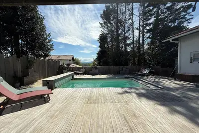 Image de charmante maison de famille à 10 minutes de Bayonne