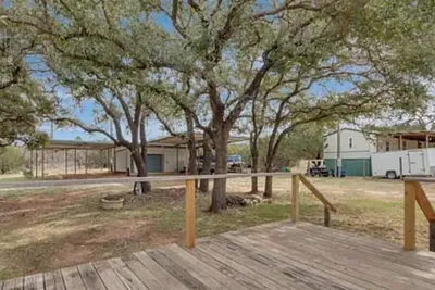 Image de Deer Haven - Sleeps 8-10, 3br-2ba; 12 miles to Rocker B;. 5 mi to 3 boat ramps.