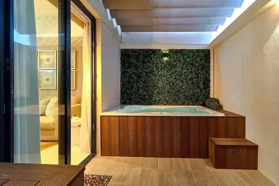 Image de ®{Peaceful~Retreat} @DowntownSD +HotTub+Gym+Family