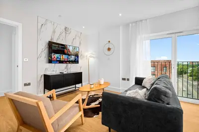 Image de Luxury 2 Bedroom with Balcony* Fast Wi-Fi* Netflix