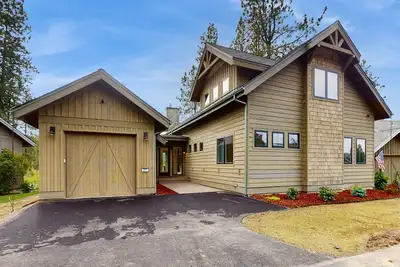 Image de Modern lake house w/wetland view - walk to lake & beach