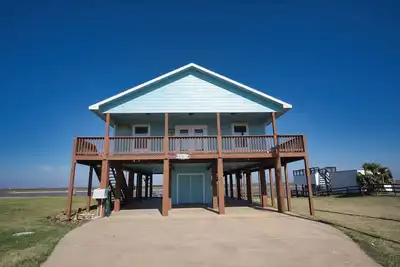 Image de New---Spoonbill House ---Perfect 2 bedroom right on the Icw --- 2 Piers to fish