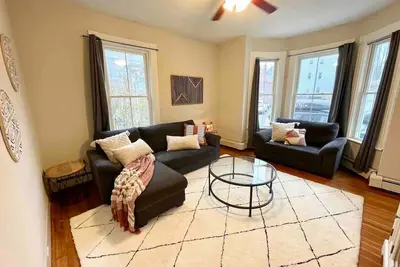 Image de 2 Br City Sanctuary - 5 Mins to Historical Salem!