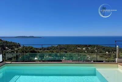 Image de Villa Bleu Silence • Piscine • Vue panoramique