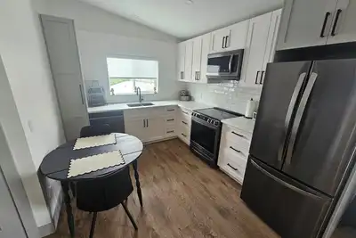Image de New carriage suite Calgary Nw close to UofC