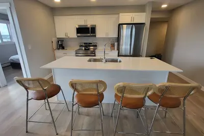 Image de Tranquil Condo Living 2-bedroom with WiFi in Edmonton