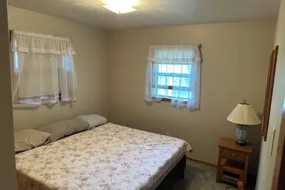 Image de Charming rambler in lovely Stockholm with a beautiful lake view, A/C, and WiFi.