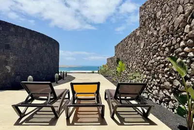 Image de Canaryislandshost I Oliva Ii