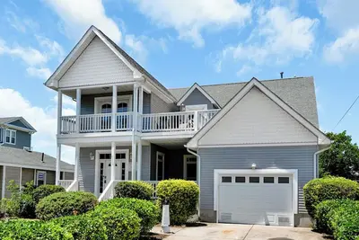 Image de 4 Br Beach Retreat - 2 Suites - Dogs Welcome