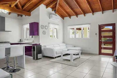 Image de New listing! Villa Pristine. A sunny modern oasis near Aruba’s best beaches.