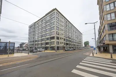 Image de Appartement sous les toits avec terrasse spacieuse