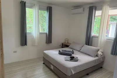 Image de Elegant Beachfront Stay with Private Beach, 1Km from Port of Consuelo!