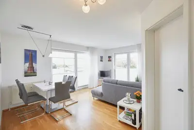 Image de Bright and beautiful apartment close to the beach.