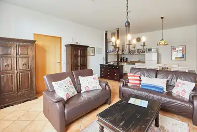 Image de Stylishly furnished and in a beautiful location.