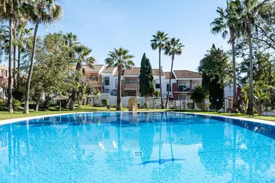 Image de Appartement à Chiclana, terrasse spacieuse et piscines sécurisées