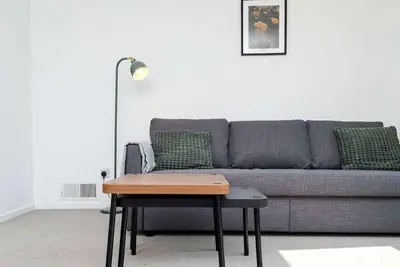 Image de 2 Bedroom Flat - Free Parking- by Holiday Homes