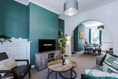 Image de Stylish 2-Bed House in Crewe, Perfect for Business