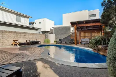 Image de Island Oasis on Redwood Cowes