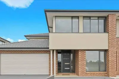 Image de Elegant 5 Bed Brand New Spacious House