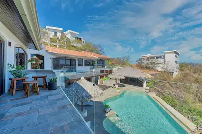 Image de Luxury Beach Villa with Playa Hermosa Views. Chef + Concierge Options