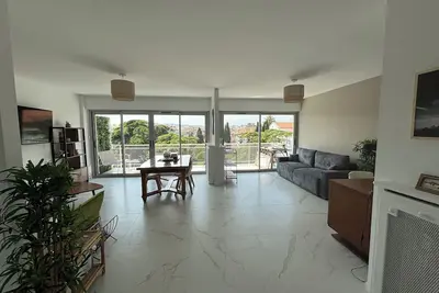 Image de Appartement élégant dans le centre de Cannes à 2 pas des plages de la Croisettes