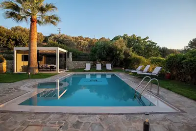 New Family Villas with 2 Private Pools, Game Rooms, and Basketball Court