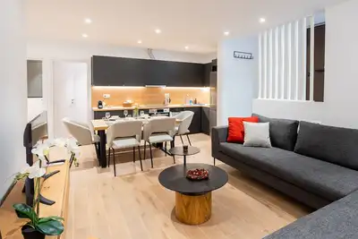 Image de Exclusive 3-Bedroom Haven in Kolonaki Center