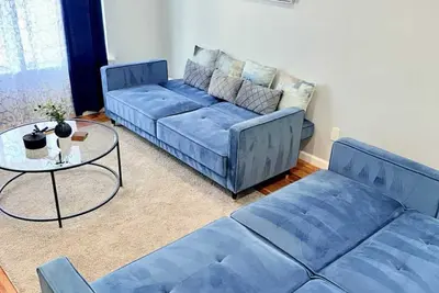 Image de Elegant 3-bedroom with Parking, Sleeps up to 8 close to Ewr and Nyc