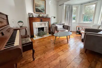 Image de Amazing location, 1930s Family home in the centre of Galway City.