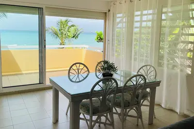 Vue Mer, Bateaux et Montagnes, Plage à 2 pas!