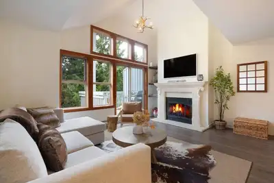 Image de Lux Benchlands 3-bedroom w/ Hot Tub & Free Parking