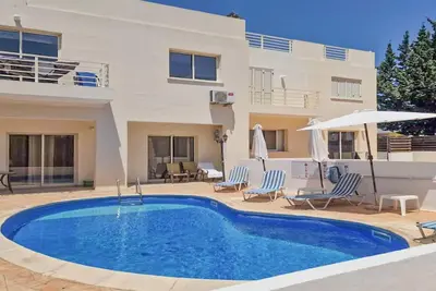 Sunshine Apartment in Pafos