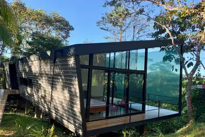 Image de Modern Retreat with Stunning Views in Beautiful Nature Setting