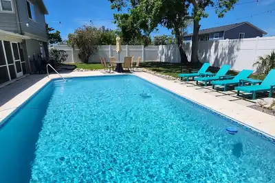 Image de 4-bedroom heated Pool house in lovely Osprey, 5 minutes to the beach
