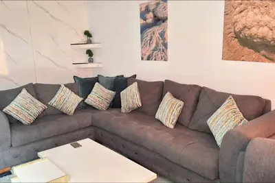 Image de Cozy 1-bedroom apartment with WiFi, Ac in awesome Swemeh