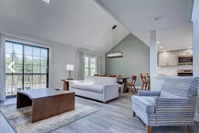 Image de Charming 2-bedroom loft villa in East Stroudsburg with WiFi, fitness room