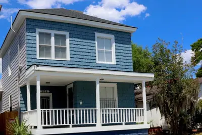 Image de Midtown 2 Stories, Elegant & Comfortable, Newly Renovated Historic Home nearSCAD