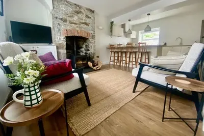 Image de Morfarch traditional cottage within Conwy walls